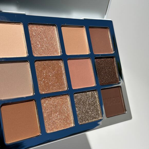 Makeup by Mario Ethereal Eyes Eyeshadow Palette 12 Shades BNIB Limited Edition - Picture 15 of 16